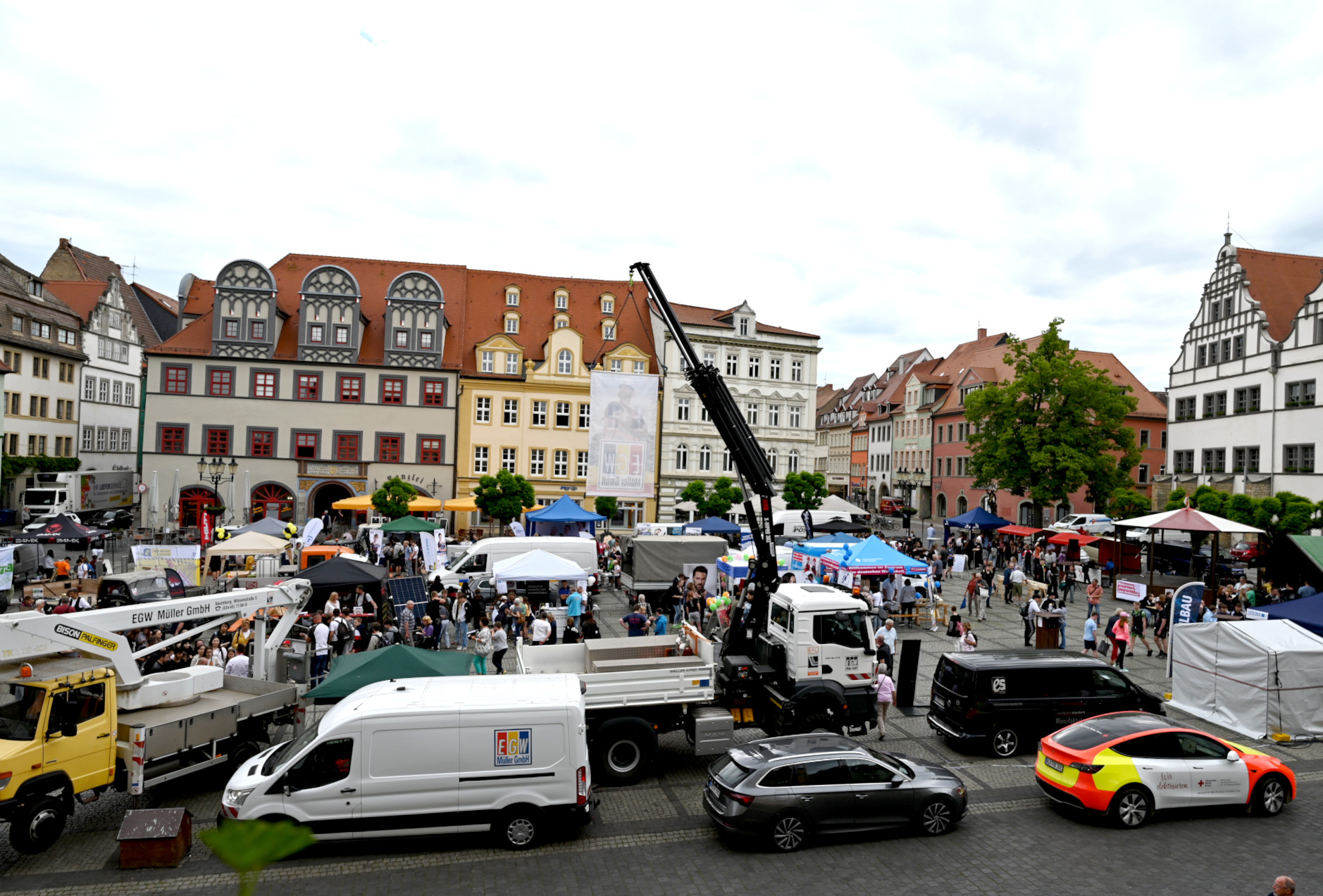 Aktionstag "Handwerk zum Anfassen" auf dem Markt in Naumburg. / Foto: Handwerkskammer Halle